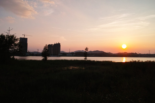 惠州东江黄昏夕阳