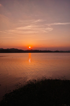 惠州东江黄昏夕阳