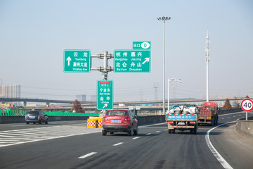 高速公路指引牌