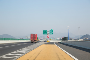 高速公路匝道口