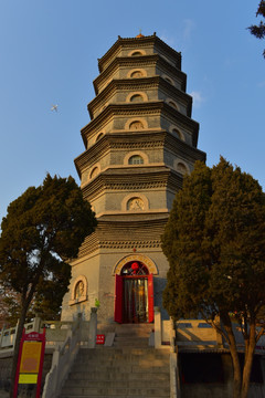 青岛湛山寺药师塔