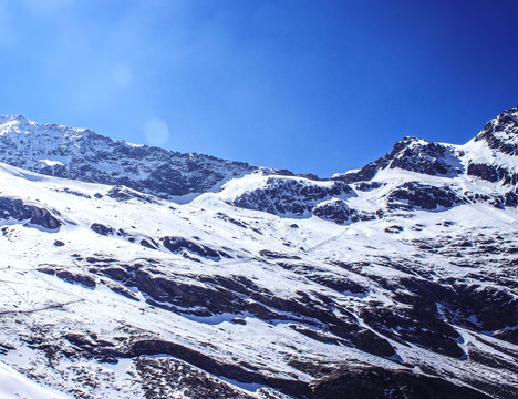 西北雪山