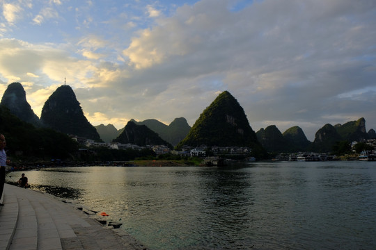 陽朔遇龍河 晚霞
