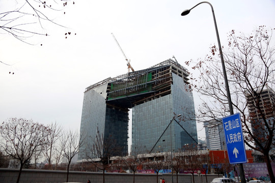 泰禾长安中心 施工建设 塔吊