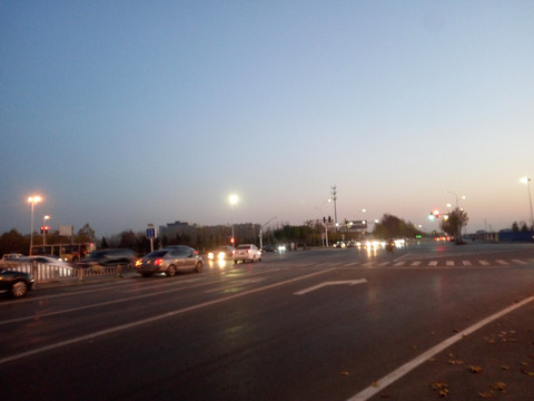 夜晚的道路