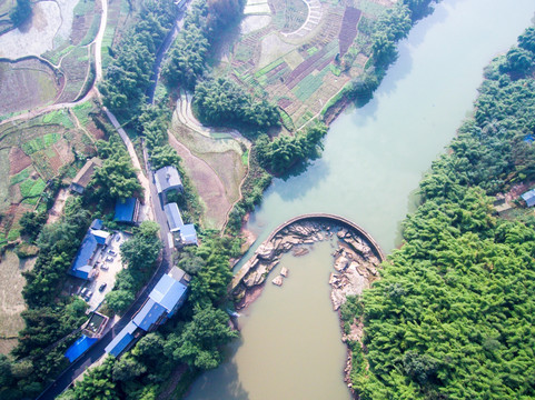 龙沱堤坝