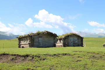 草原木屋