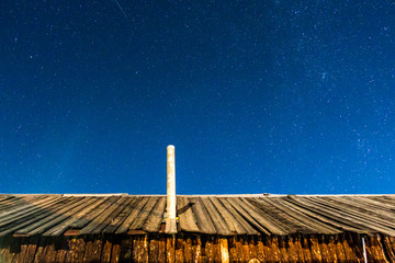 喀纳斯的木屋与星空