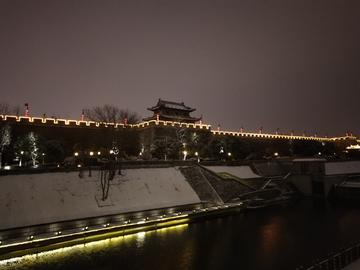 护城河夜景