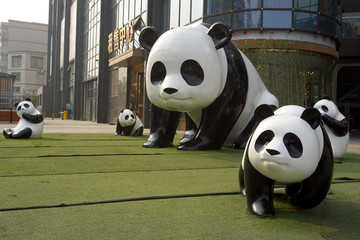 大熊猫雕塑 广场雕塑