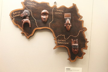 几内亚木质地图