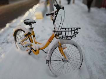 雪中的共享单车 共享单车