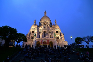 巴黎 圣心大教堂 夜景