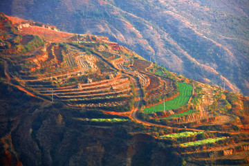 东川红土地