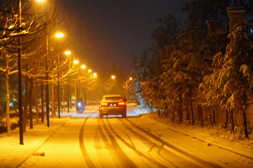 风雪夜归人