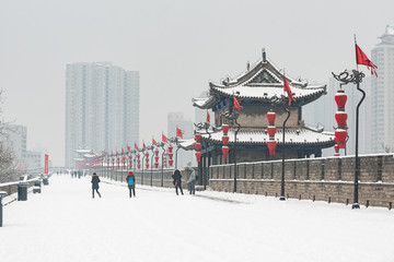 西安古城墙雪景