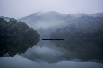 水墨山水画