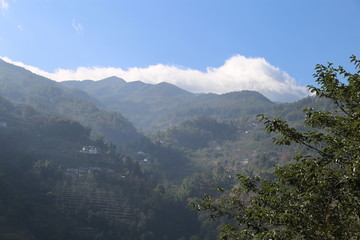 蓝天白云 云朵 树 蓝天 大山