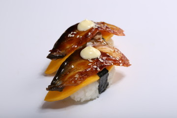鳗鱼泰芒寿司