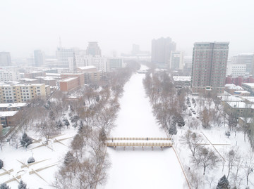 雪中的溏徕渠