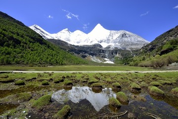 稻城亚丁圣山