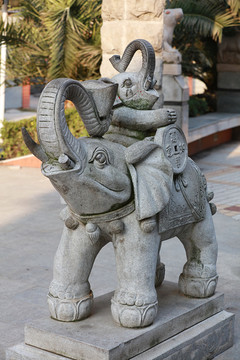 印度小象骑大象招财石雕像