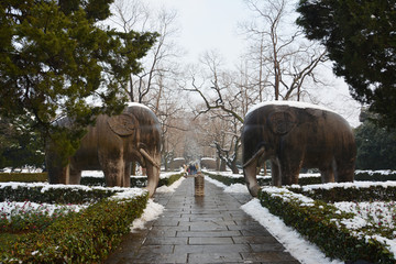 明孝陵石像路雪景