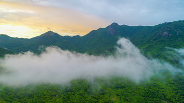 云雾 望夫山