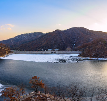 淋漓湖