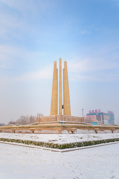 唐山抗震纪念碑雪景