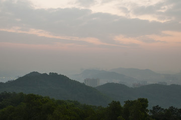 晨曦 朝阳 群山连绵 朝霞