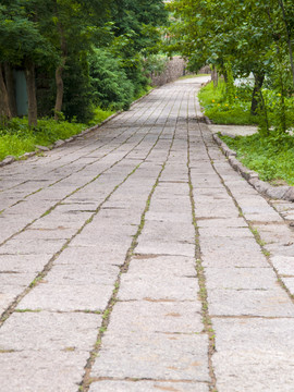 石砌道路