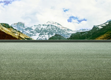 公路雪山