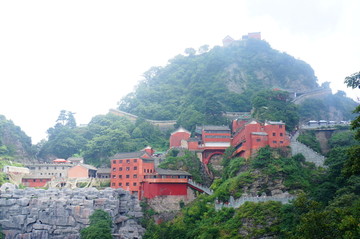 湖北十堰武當山金頂