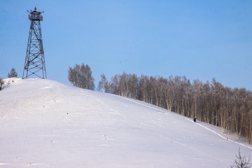 冬季雪山铁塔
