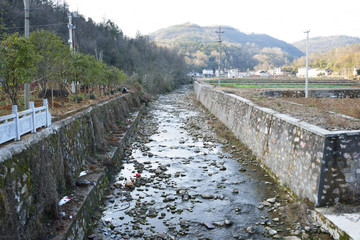 水沟