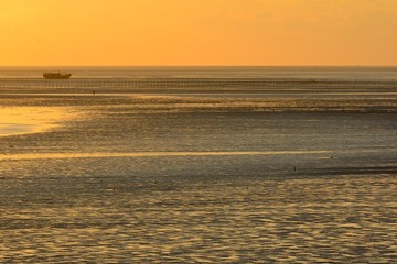 海滩日出