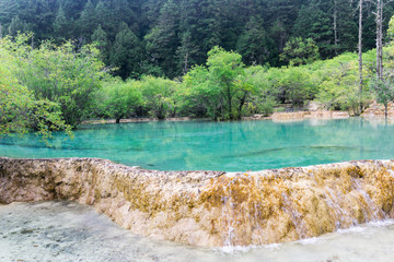 四川黄龙五彩池风景