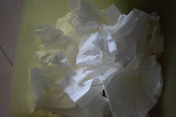 垃圾桶纸巾