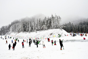 滑雪场 石柱滑雪场