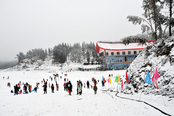 滑雪场 石柱滑雪场