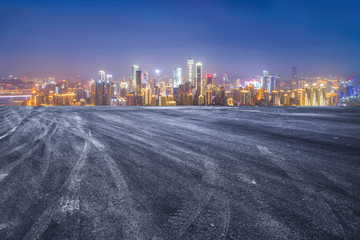 城市道路夜景摩天大楼天际线