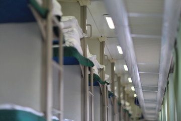 绿皮火车车厢
