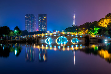 阳江鸳鸯湖公园夜景