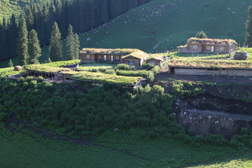 琼库什台 小山村