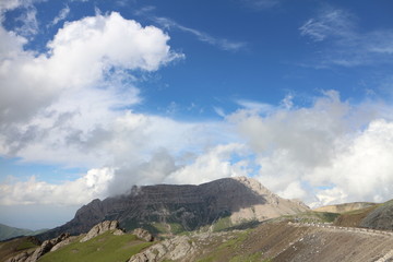 云雾山峰