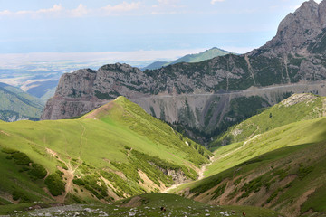 天山