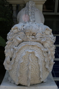 龙头瑞兽雕像