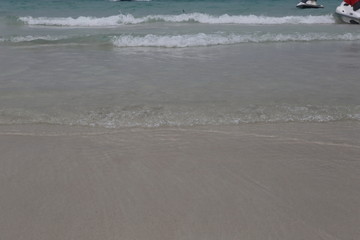 海滩的海浪