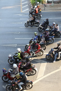 曼曼谷谷的摩托车流